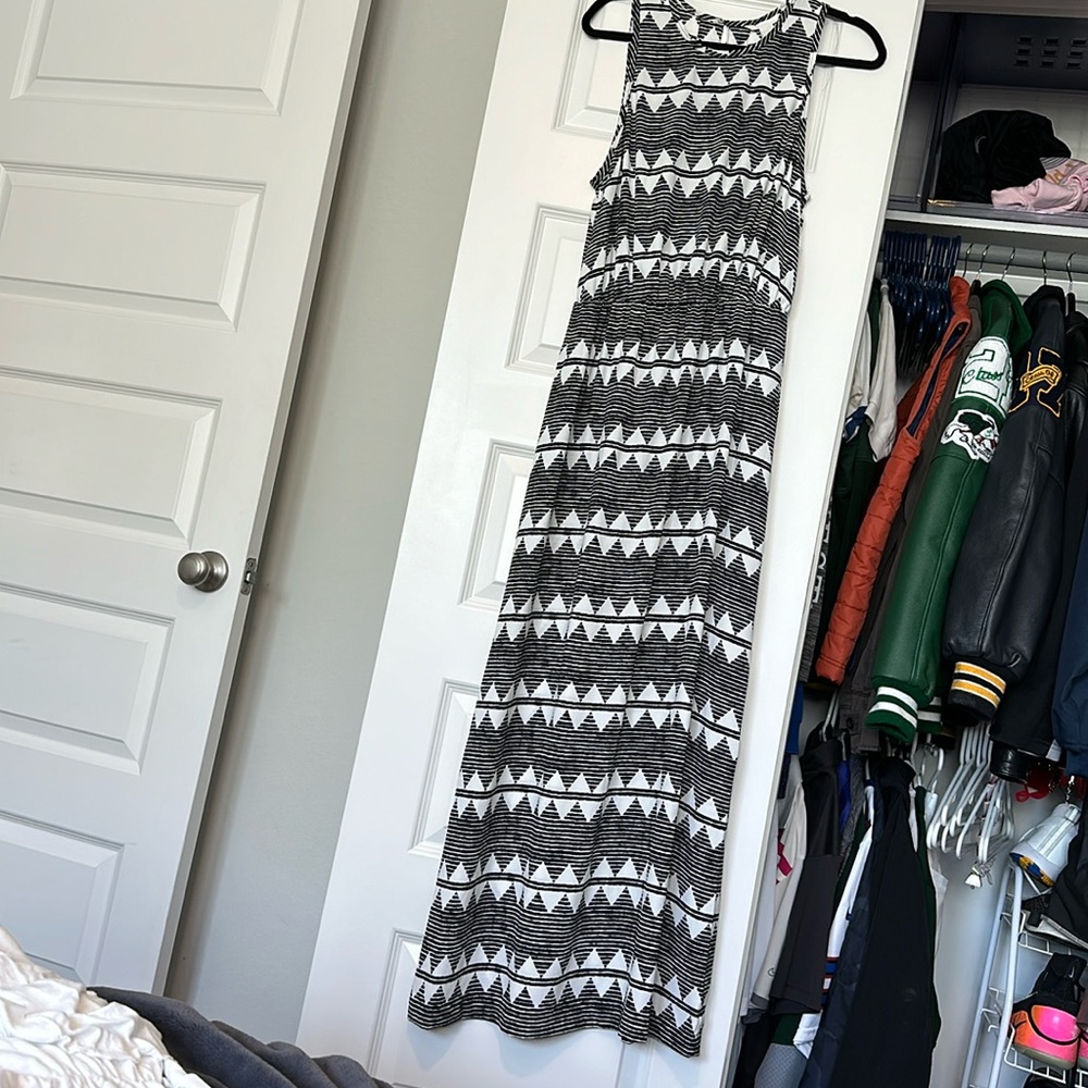 H&M Chevron Print Sleeveless Sheath Maxi Dress Black/White Women's Size 12